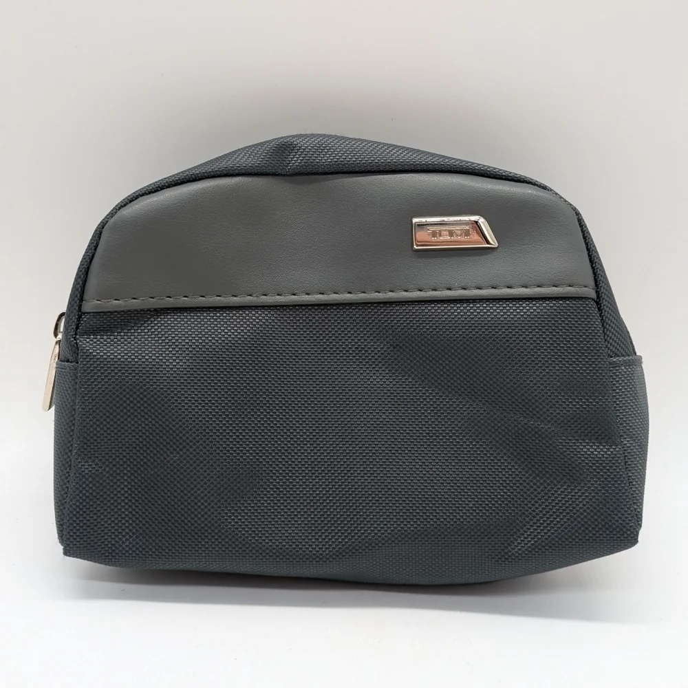 ✨3/$15 Tumi For Delta Small Grey Zip Up Toiletries Bag